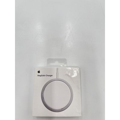 Apple MagSafe Charger for iPhone 13, iPhone 13 Pro, iPhone 12, iPhone 12 Pro